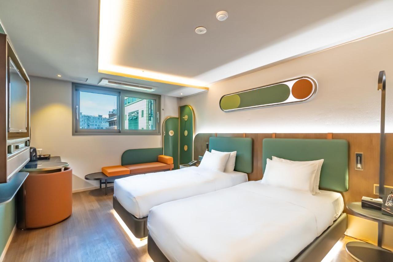 L&L Central Hotel Чеджу Екстериор снимка