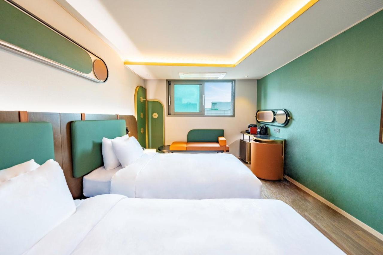 L&L Central Hotel Чеджу Екстериор снимка