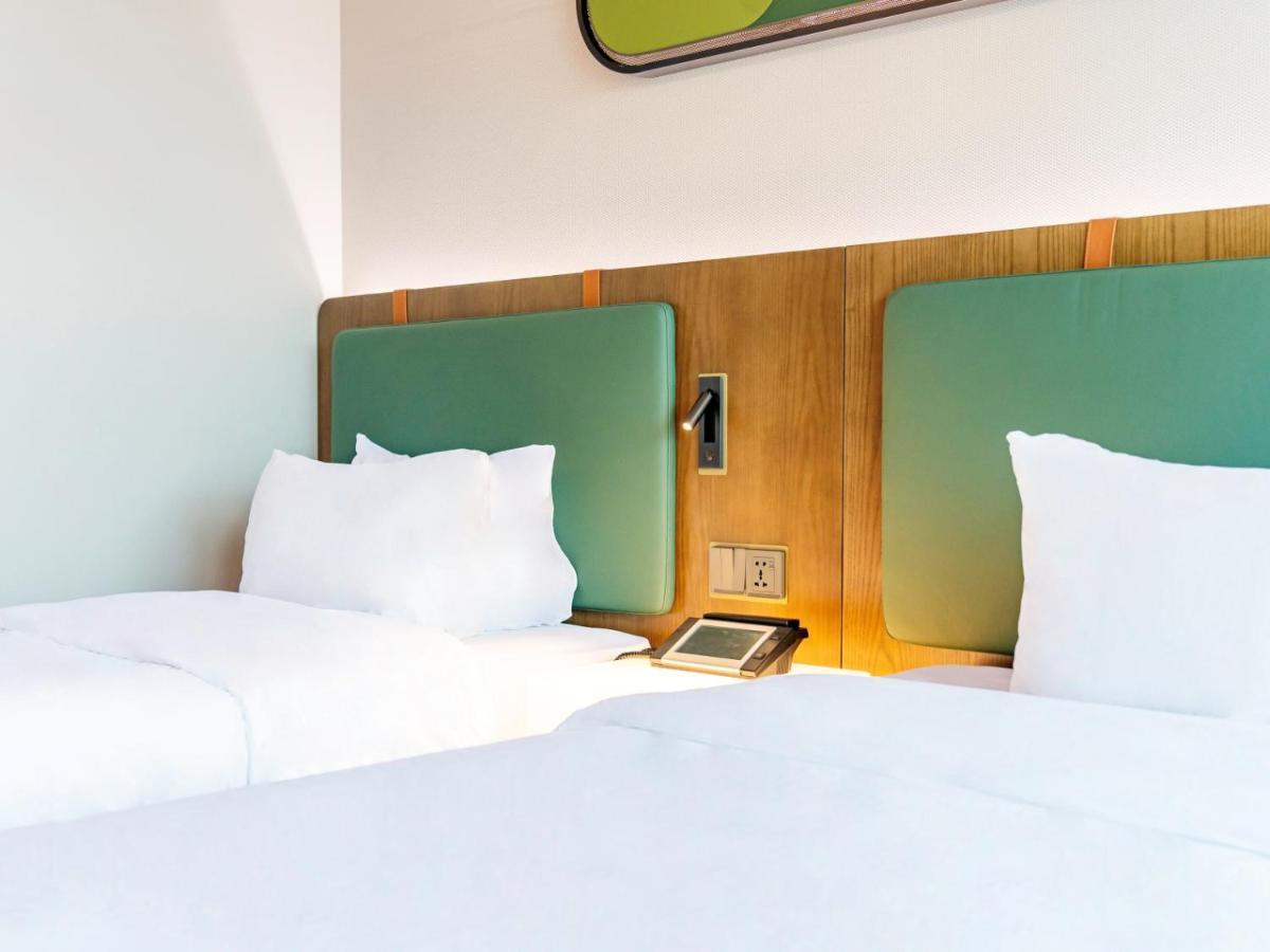 L&L Central Hotel Чеджу Екстериор снимка