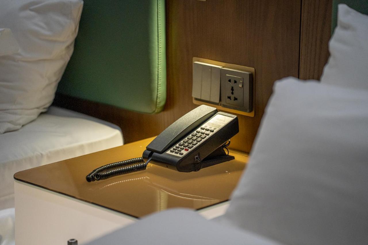 L&L Central Hotel Чеджу Екстериор снимка