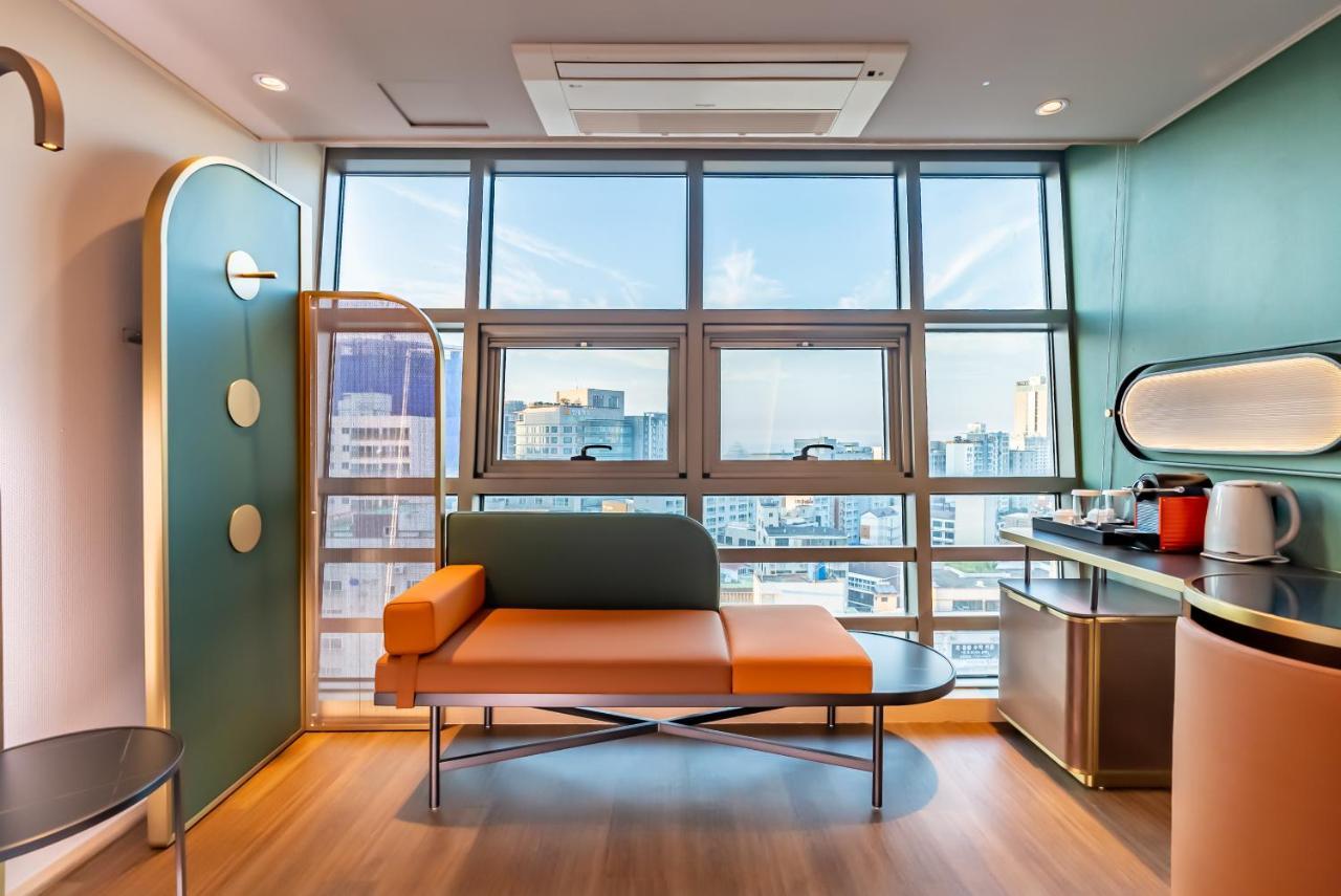 L&L Central Hotel Чеджу Екстериор снимка