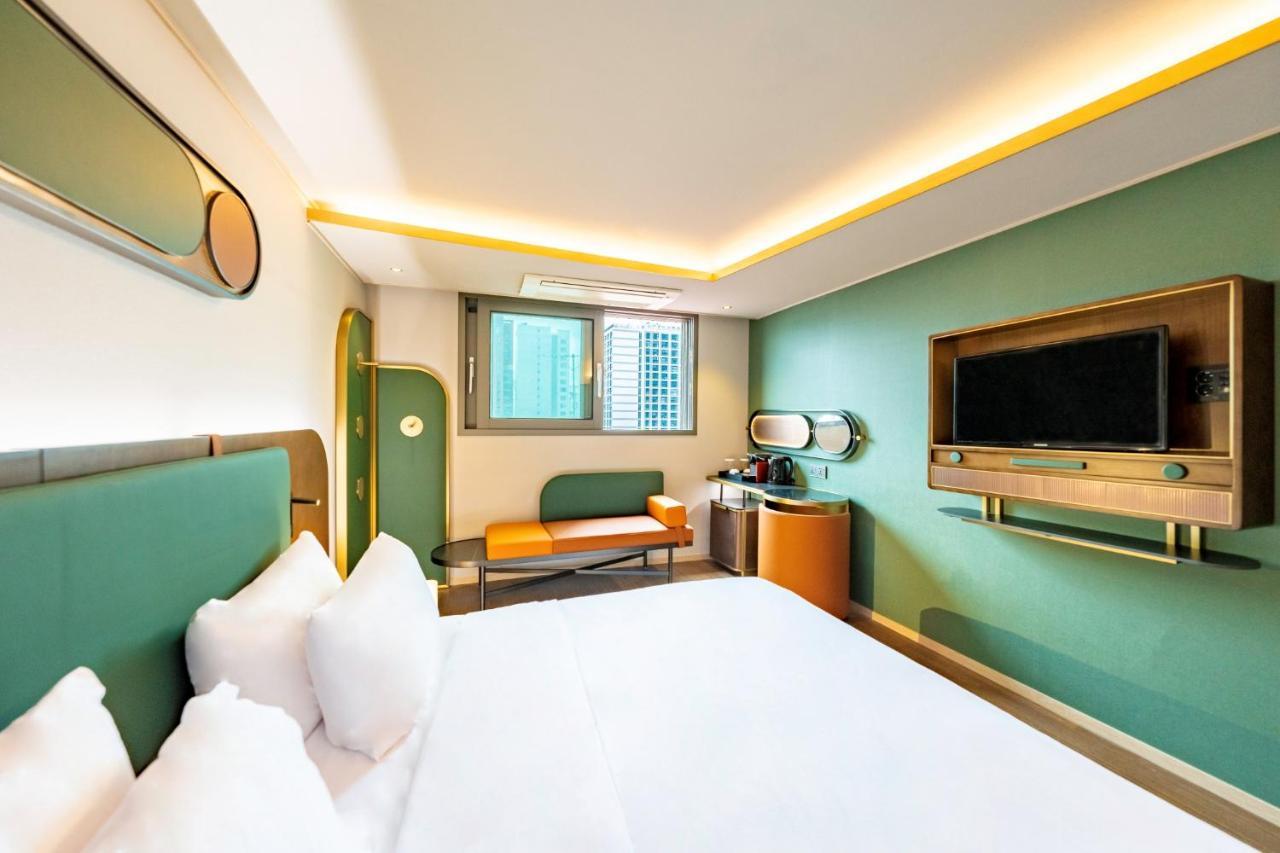 L&L Central Hotel Чеджу Екстериор снимка