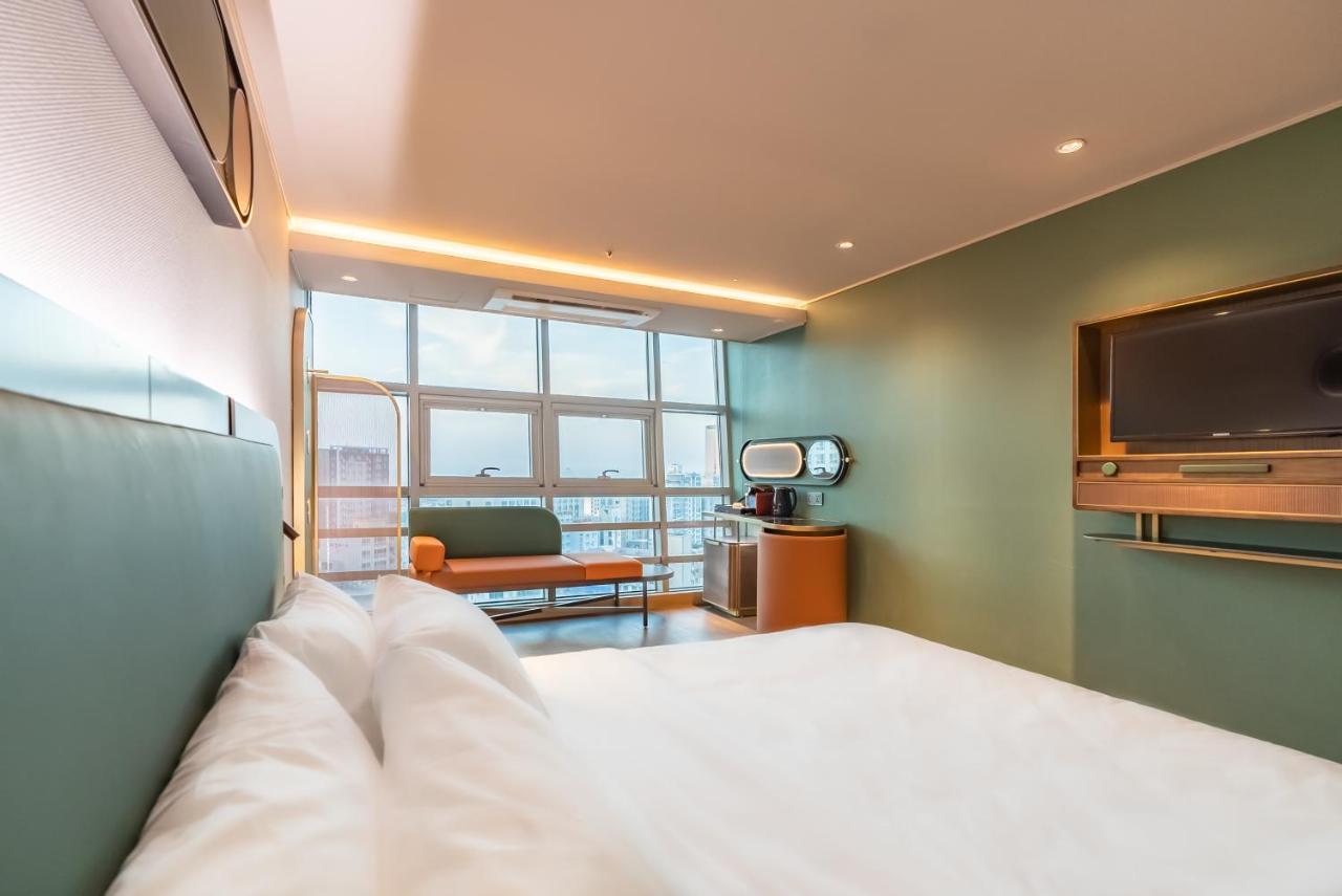 L&L Central Hotel Чеджу Екстериор снимка
