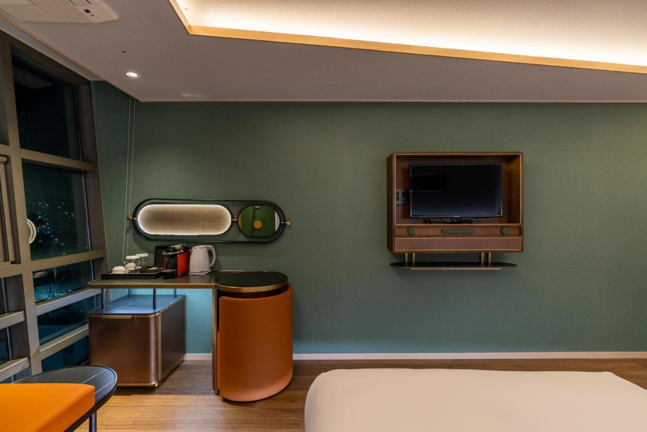 L&L Central Hotel Чеджу Екстериор снимка