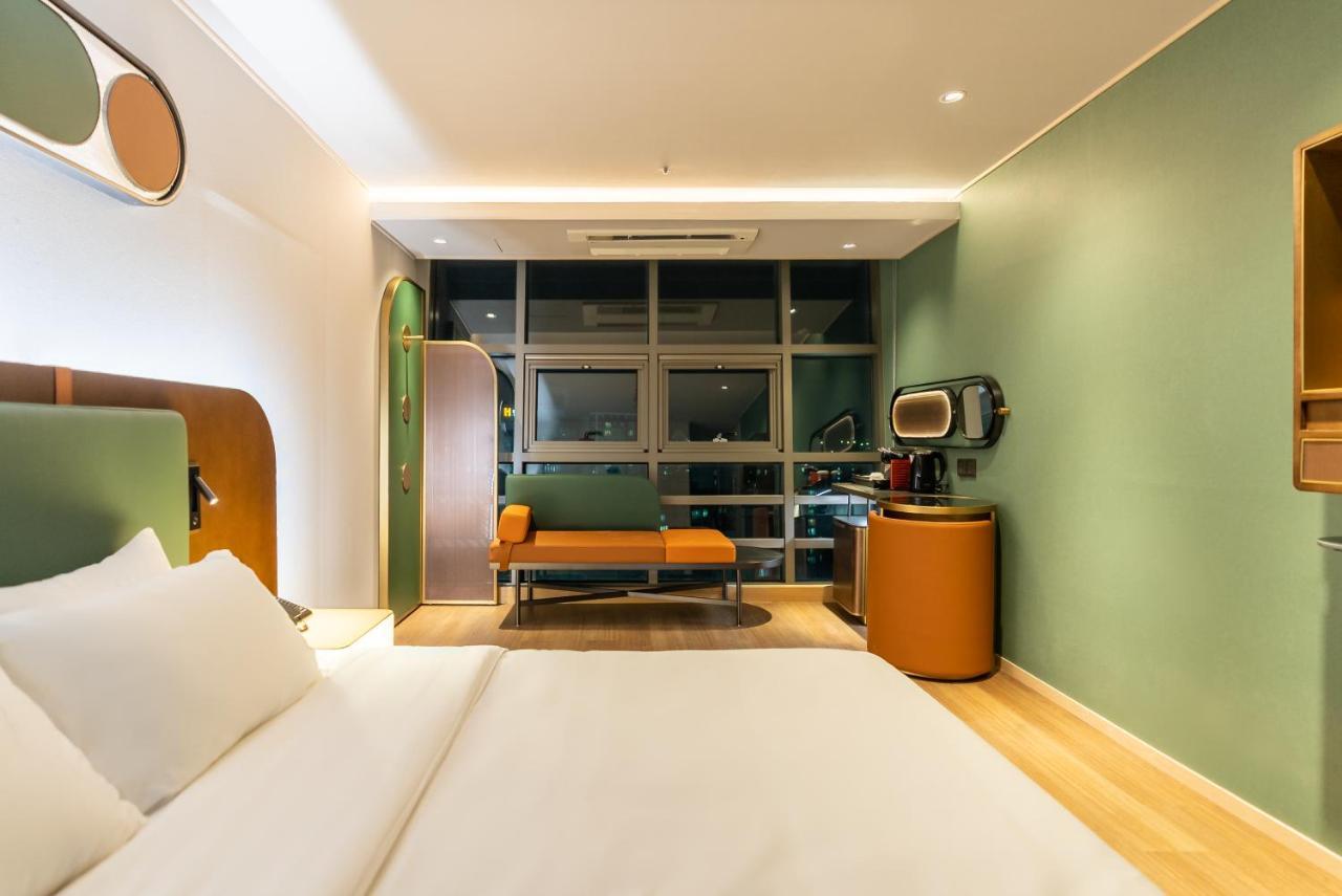 L&L Central Hotel Чеджу Екстериор снимка