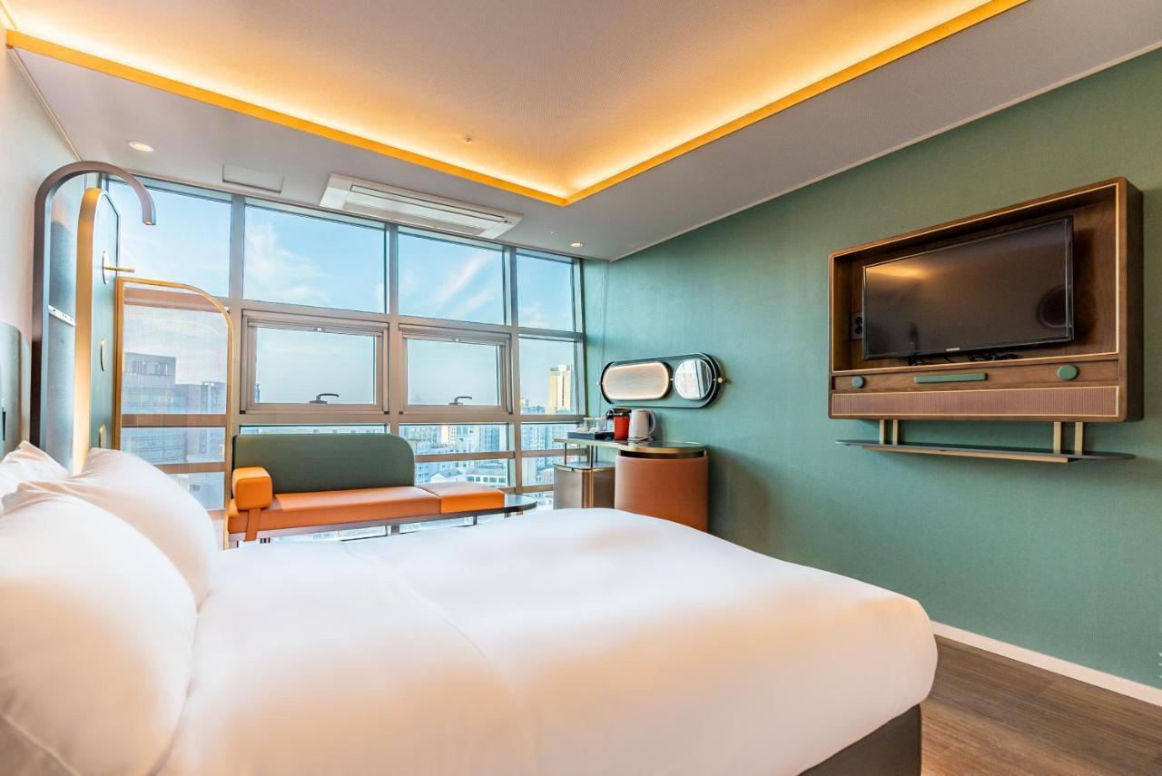 L&L Central Hotel Чеджу Екстериор снимка