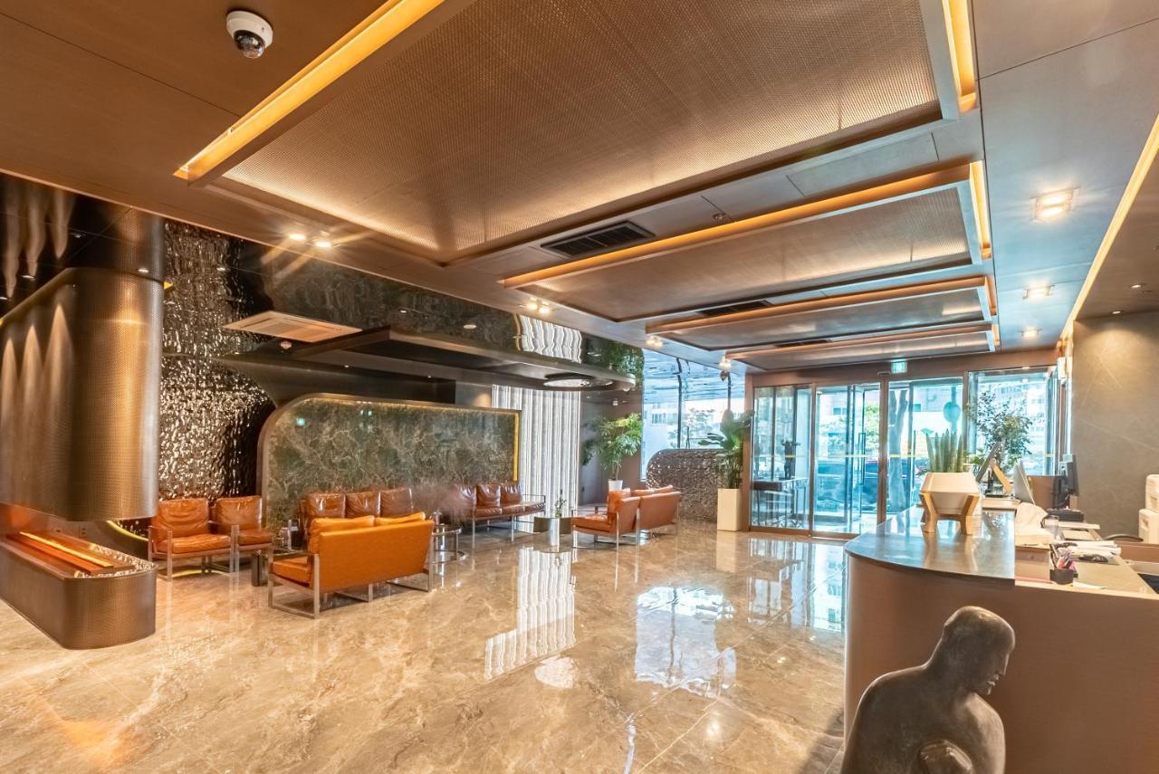 L&L Central Hotel Чеджу Екстериор снимка